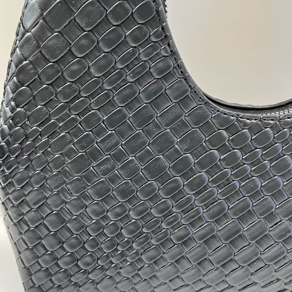 Woven Textured Shoulder Bag in Black - Picture 3 of 11